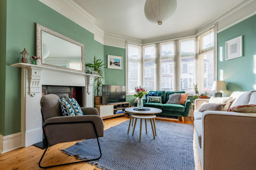 Hall Floor Flat, Harcourt Road, Redland, Bristol, BS6 7RQ