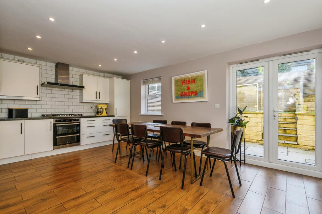 Additional image 16 of Pavillion View, Cleckheaton, BD19