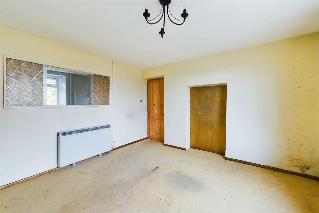 Additional image 7 of HOUSE | BASIC UPDATING | WRAXALL