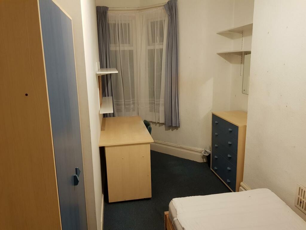 Additional image 14 of Victoria Park, Bristol