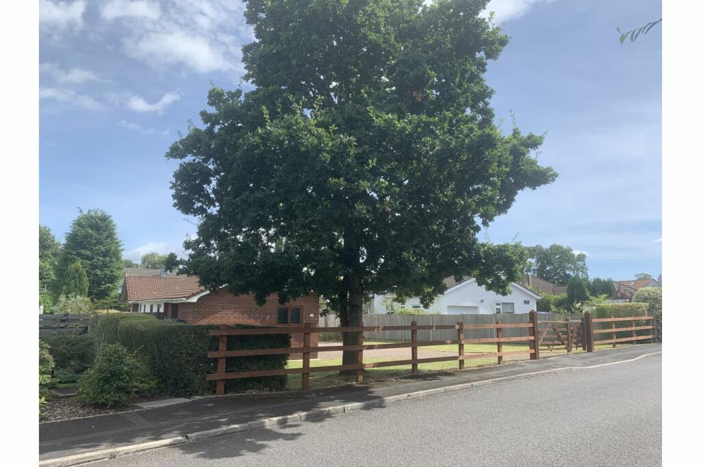 Additional image 38 of Hill Drive, Bristol, BS8