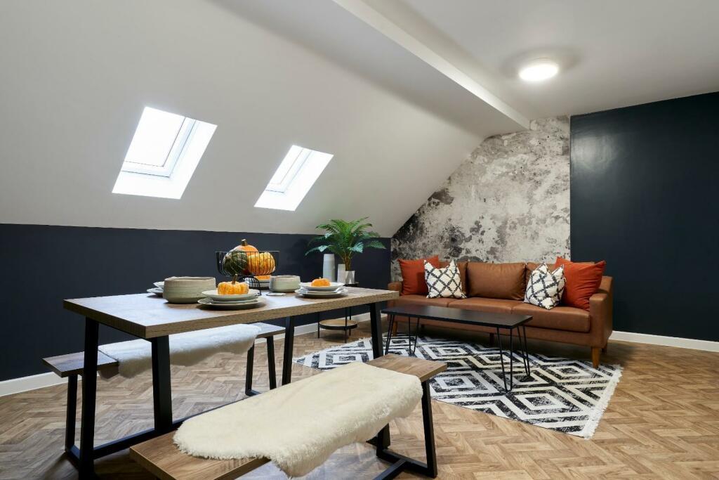 Additional image 39 of 98 Blackswarth Road, Three Crowns, Kings Court, Bristol