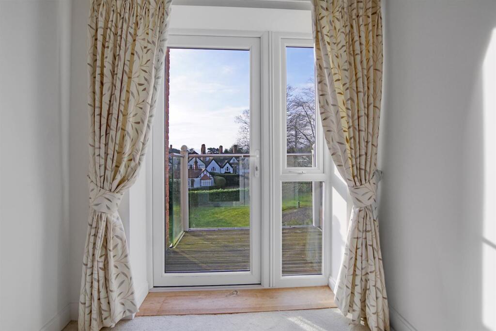 Additional image 5 of Manor Park Road, Chislehurst