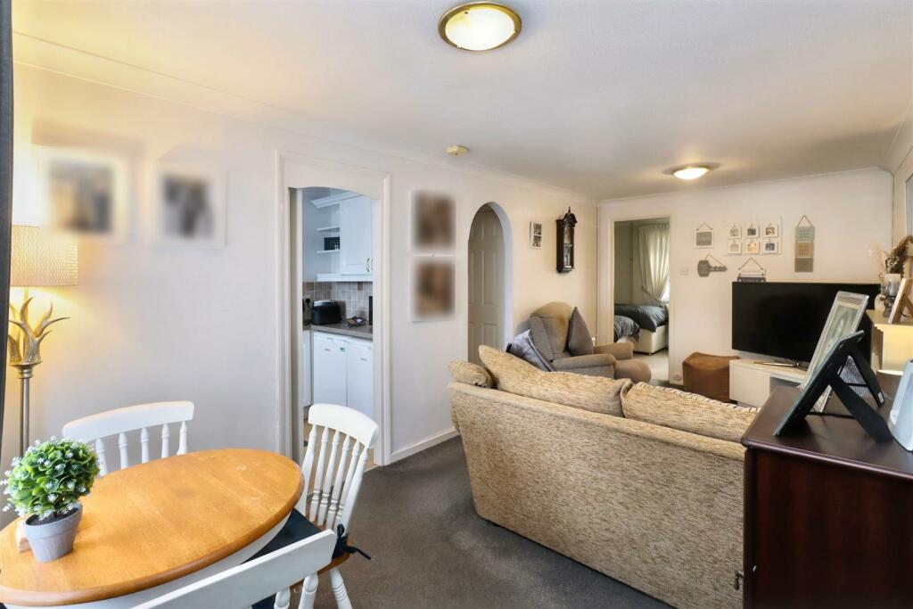 Additional image 6 of Within a cul de sac close to Clevedon riverbank walks