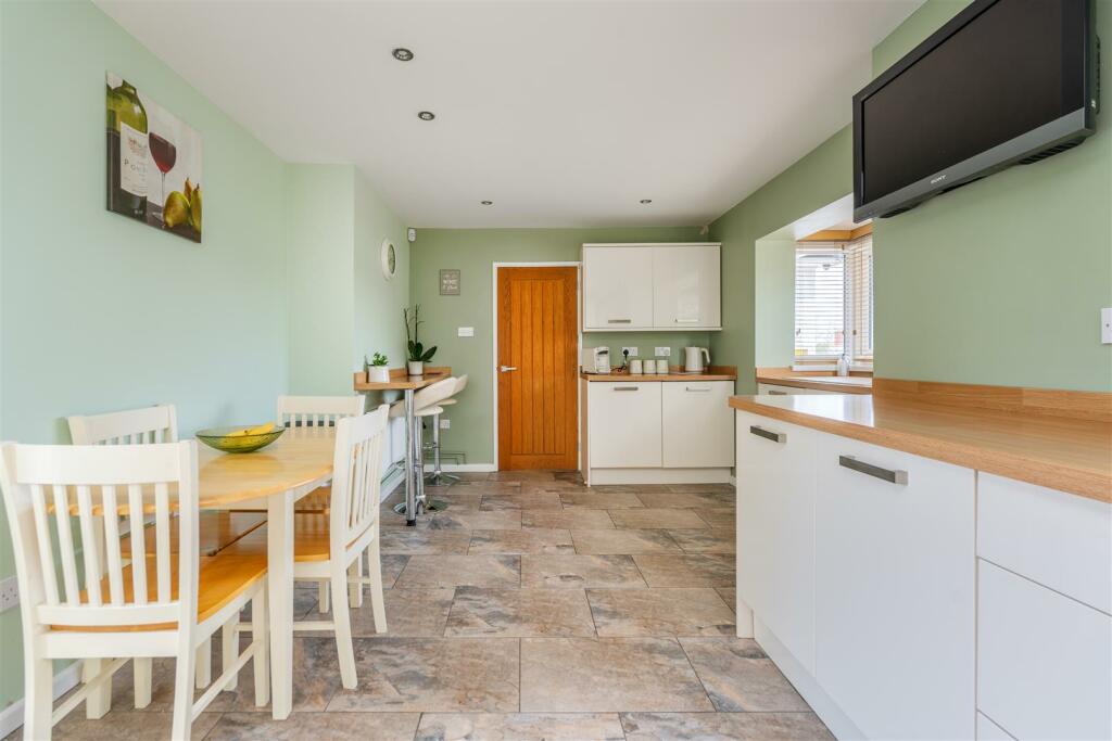 Additional image 10 of Oakfield Road, Keynsham, Bristol