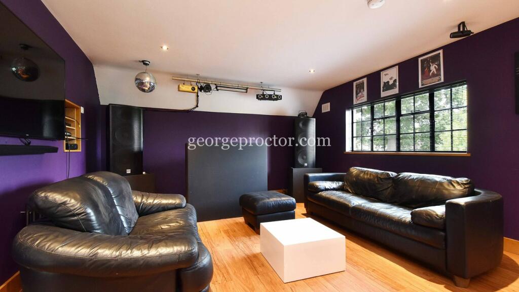 Additional image 27 of Oakwood Close, Chislehurst, BR7