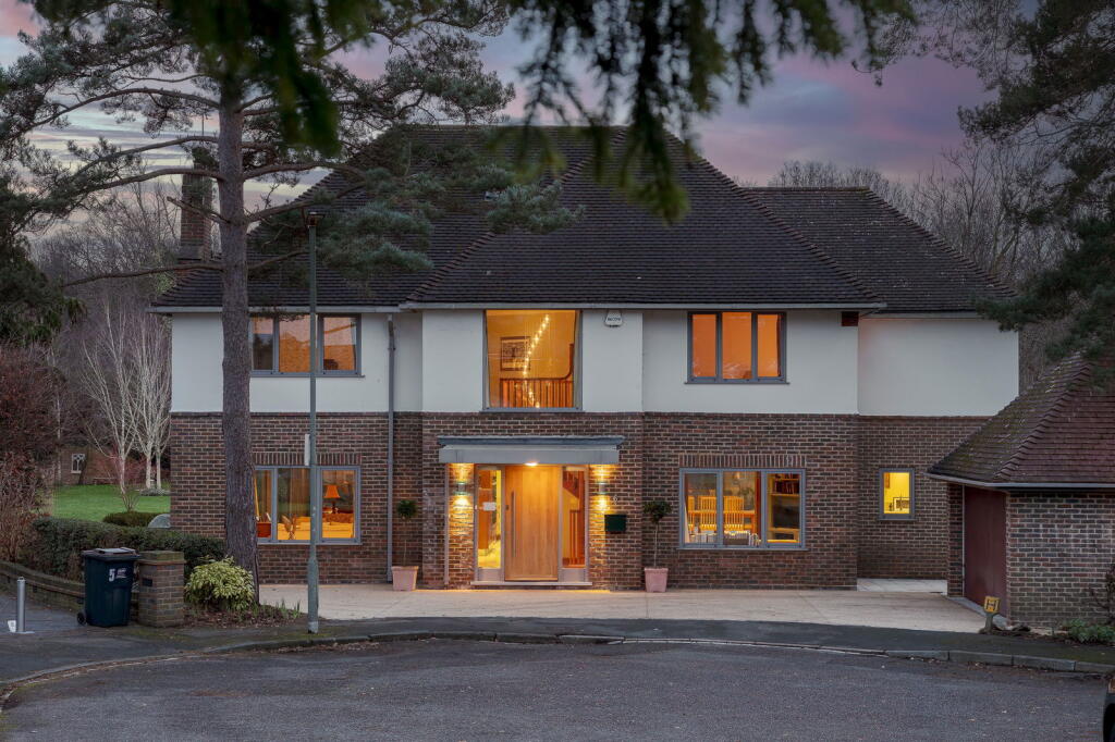 Additional image 40 of Barnfield Wood Close, Beckenham, BR3