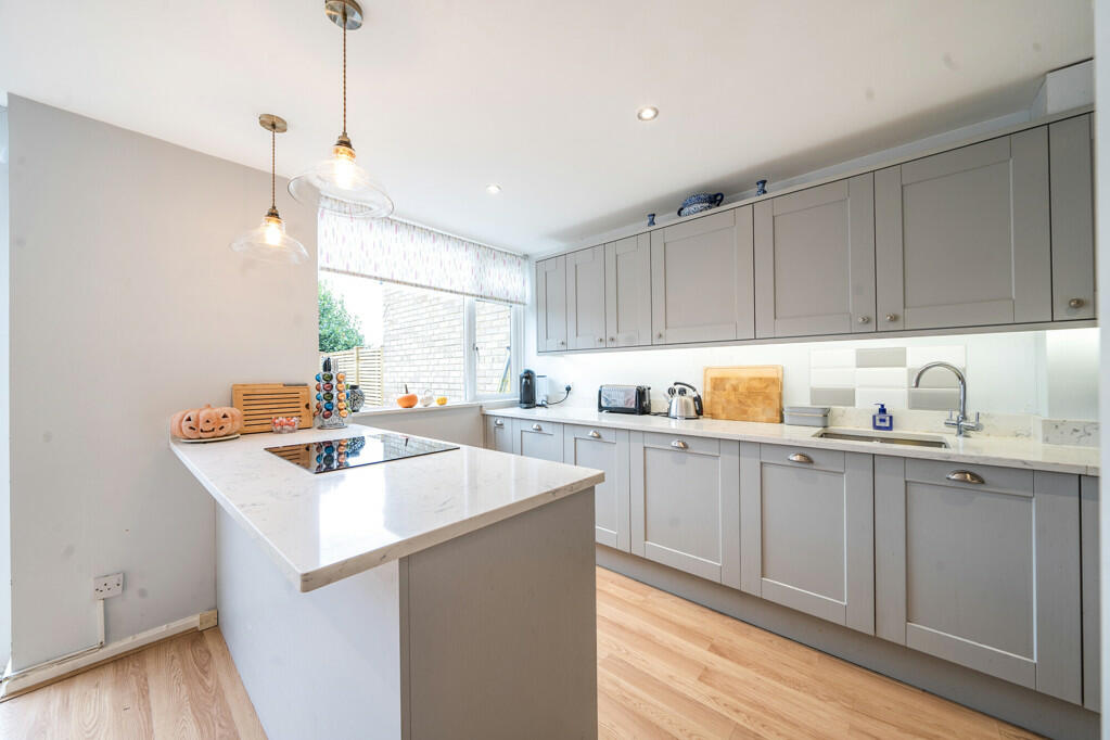 Additional image 17 of Holmdene Close, Beckenham