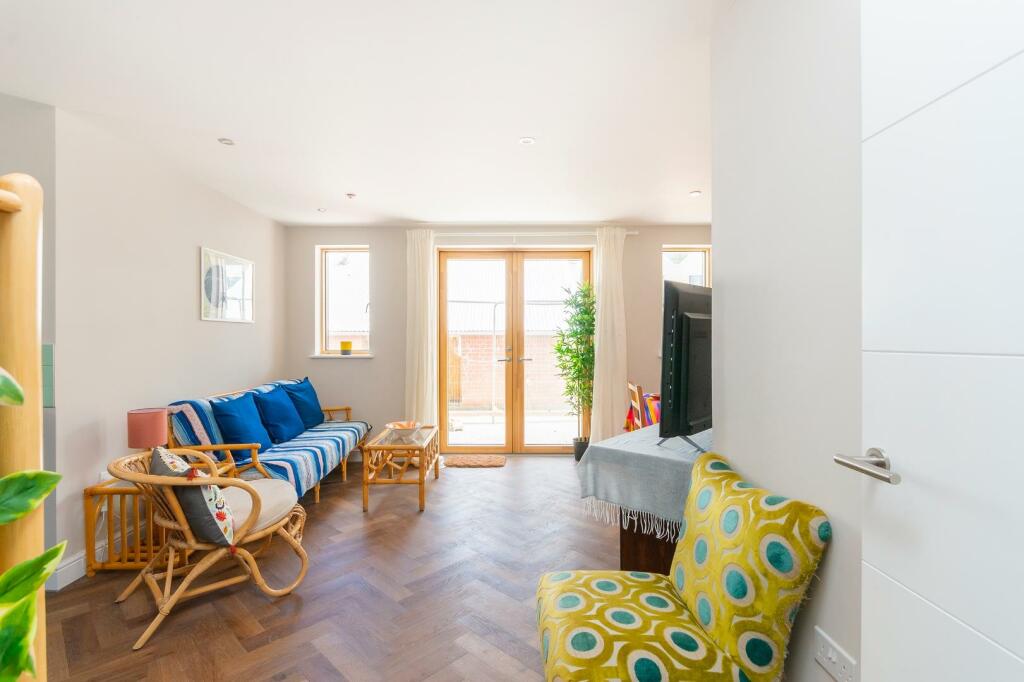 Additional image 8 of Water Lillies, Kings Weston