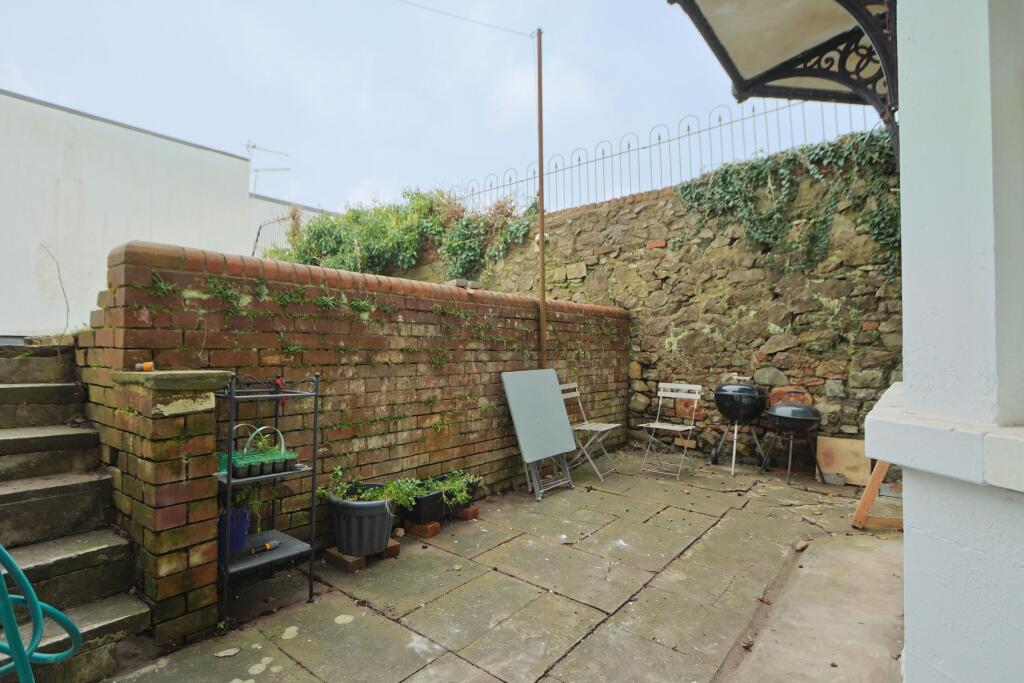 Additional image 9 of Basement Flat,  Sydenham Road, Cotham, Bristol