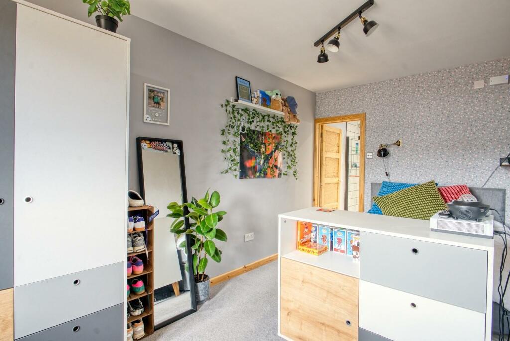 Additional image 10 of Exceptional extended family home in the village of Cleeve