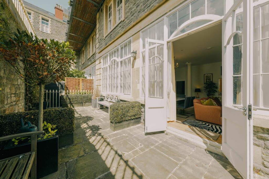 Additional image 6 of The General, Bristol