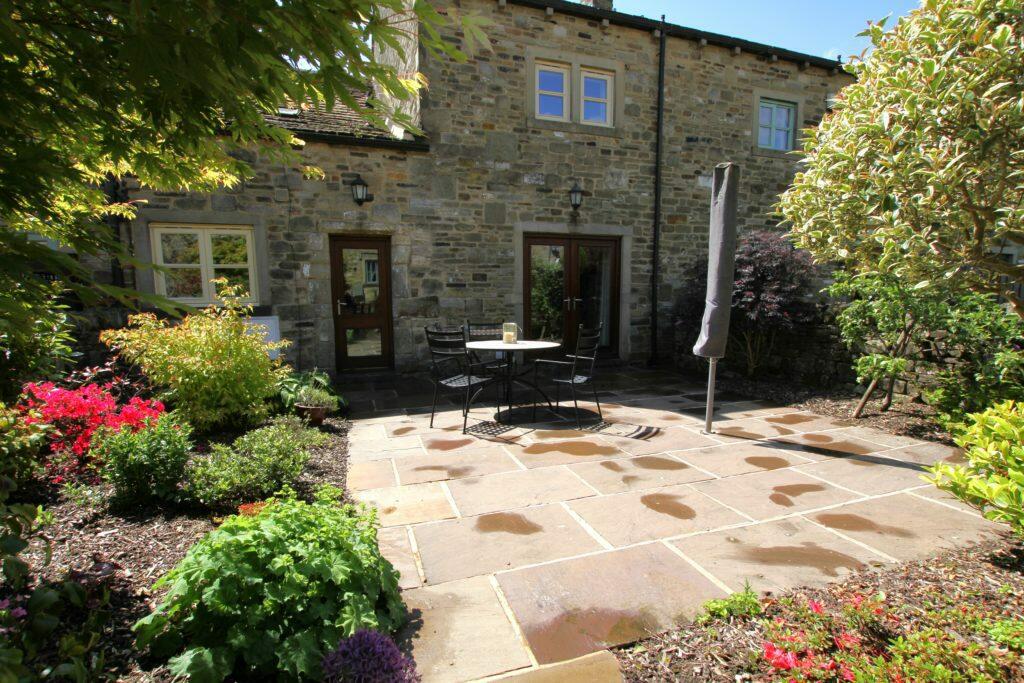 Additional image 9 of 4/5 Bedroom House for Sale -End ‘ole  9 Denholme House Farm Drive  Denholme  BD13 4AB
