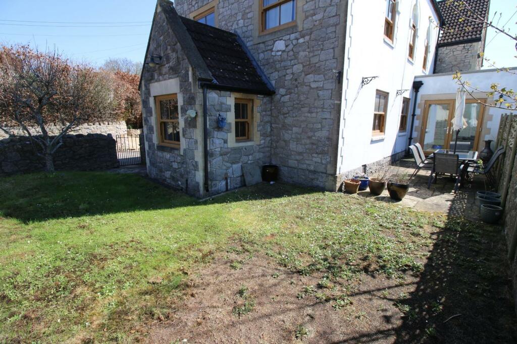 Additional image 18 of Character property in the village of Claverham