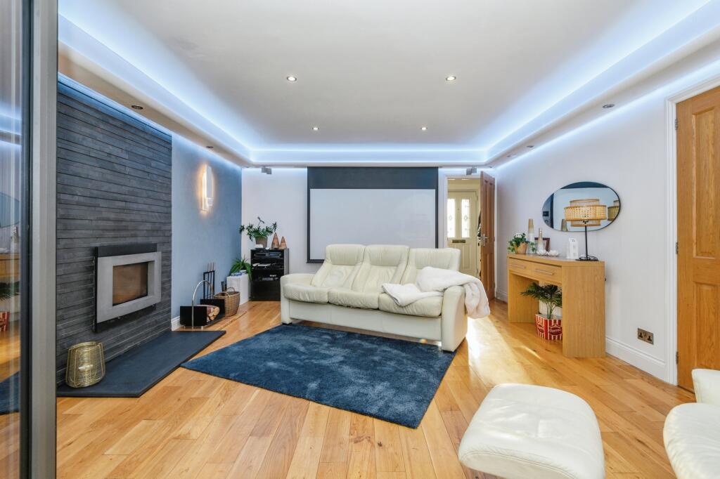 Additional image 7 of Scholes Lane, Cleckheaton, BD19