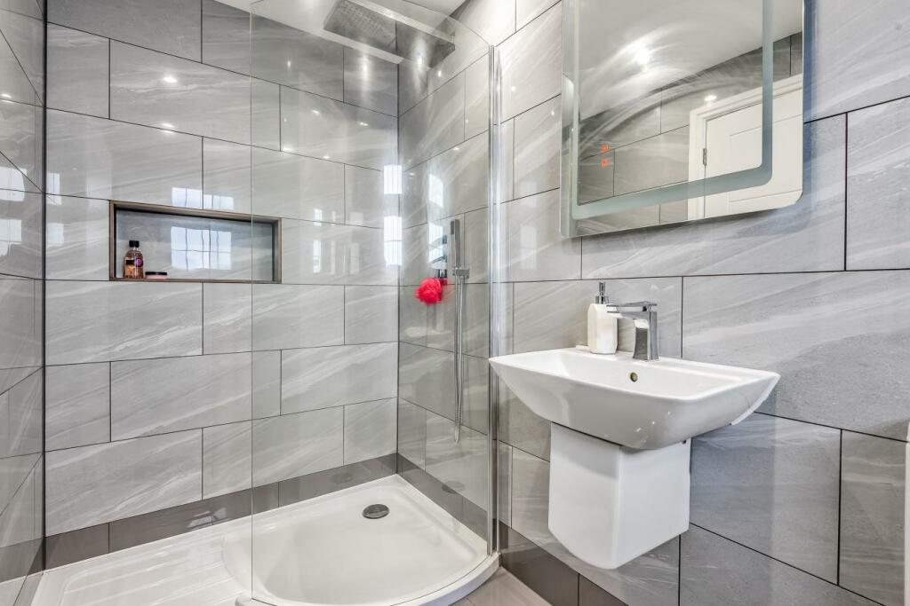 Additional image 13 of Kent House Road, Beckenham