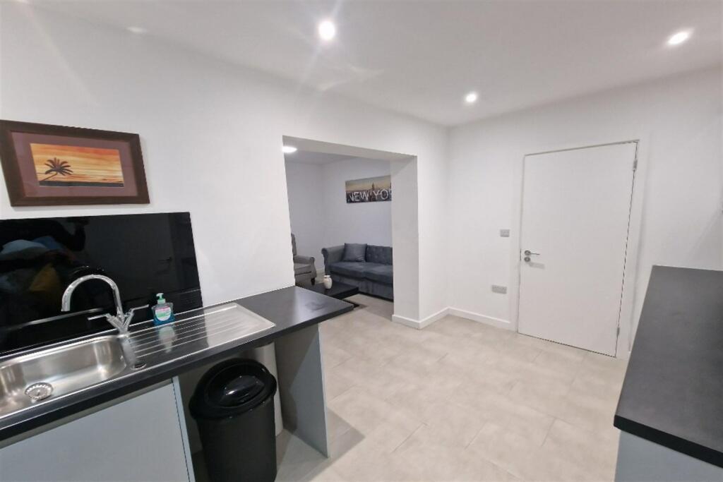 Additional image 7 of 5 bedroom Semi Detached House in Ringwood Crescent, Southmead