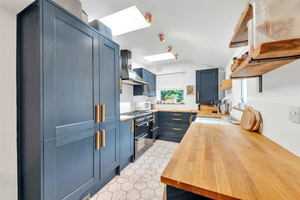 Additional image 5 of Park End, Bromley, BR1