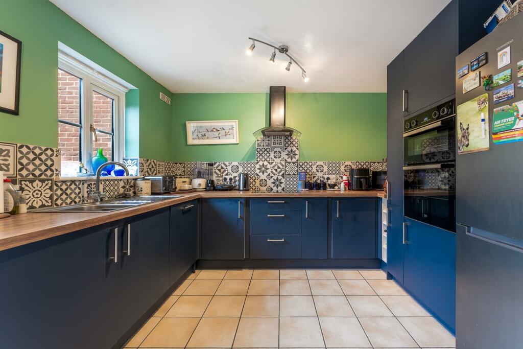 Additional image 2 of Merton Drive, Weston-Super-Mare - SPACIOUS TOWNHOUSE