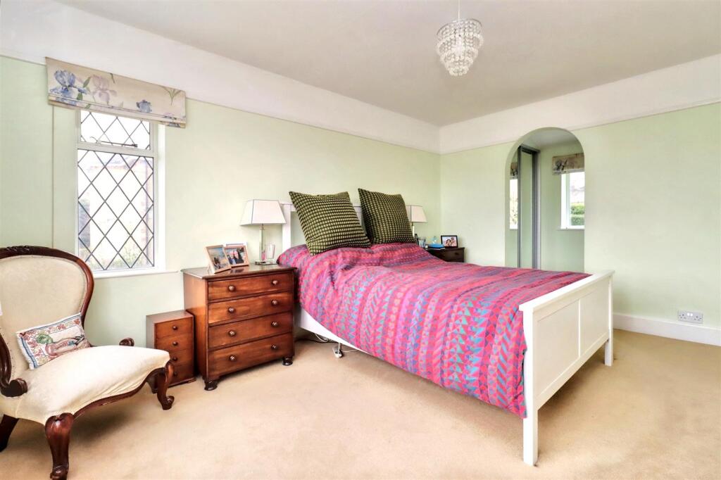 Additional image 4 of Secluded Upper Clevedon position