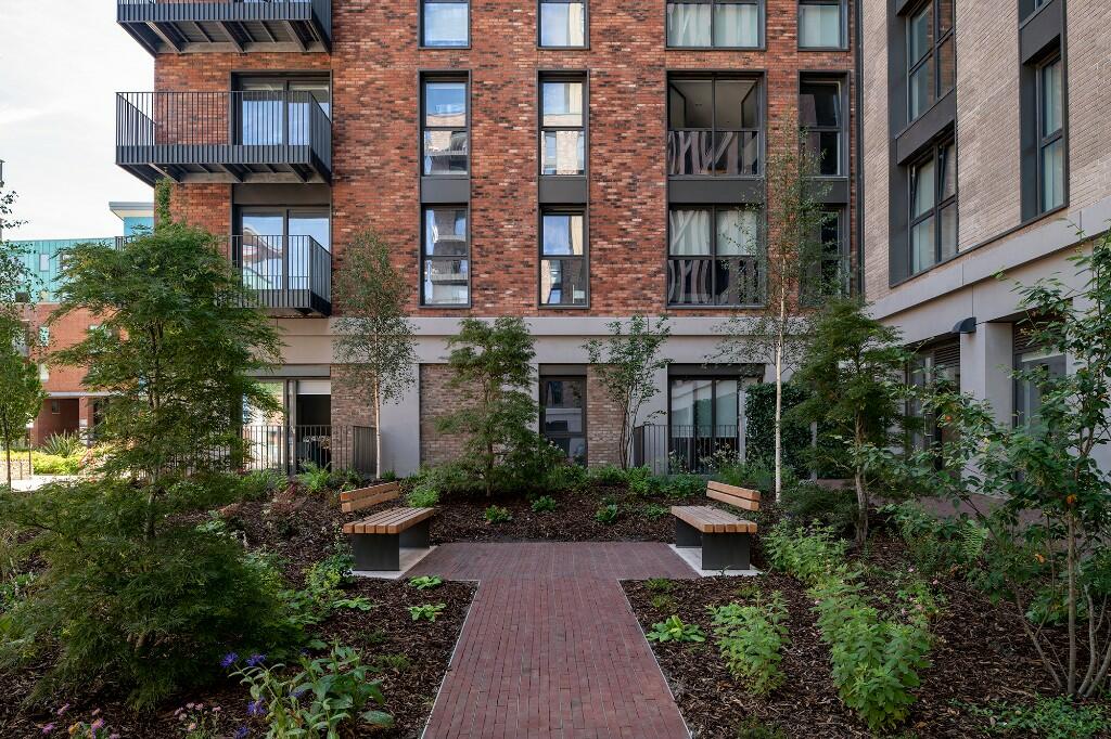 Additional image 9 of 919 Rosewood