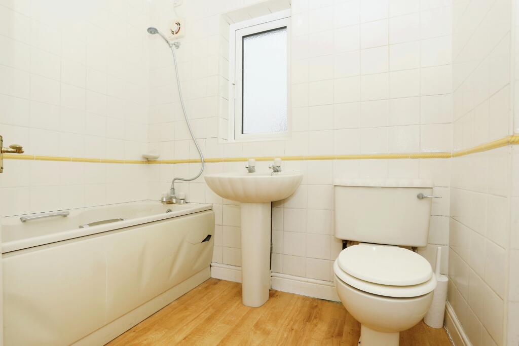 Additional image 16 of Holbrook Way, Bromley, BR2