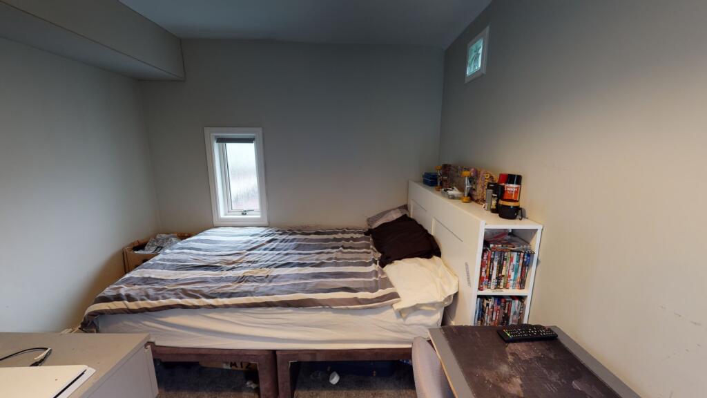 Room 8, Fishponds Road, Eastville, Bristol, BS5