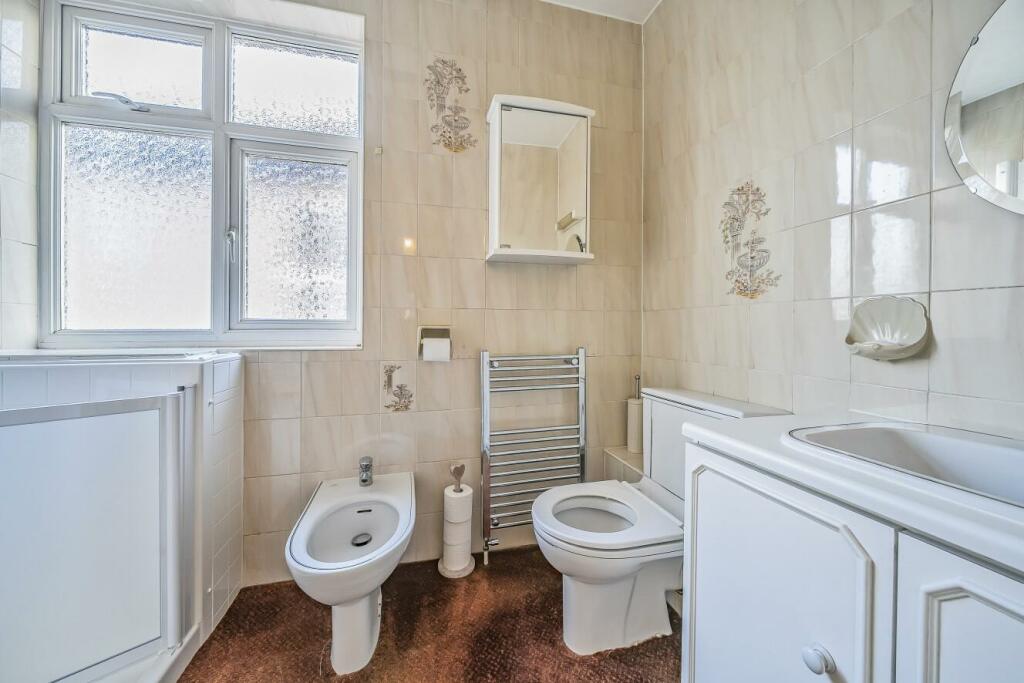 Additional image 9 of Eden Park Avenue, Beckenham