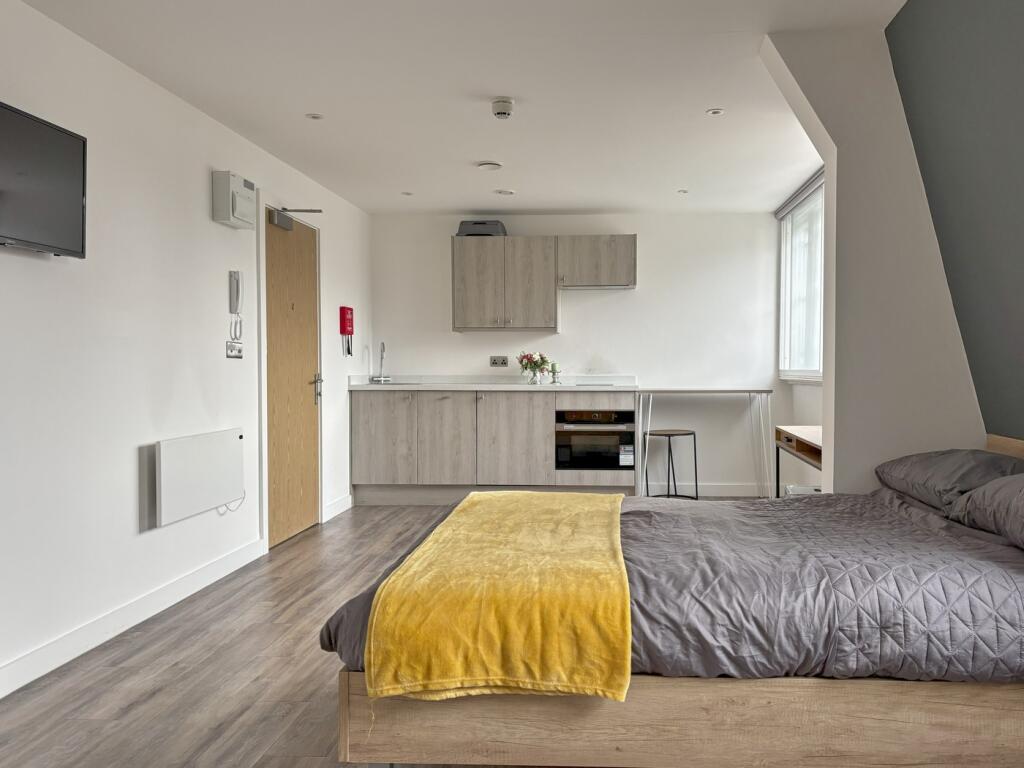 Additional image 4 of College Green, Bristol