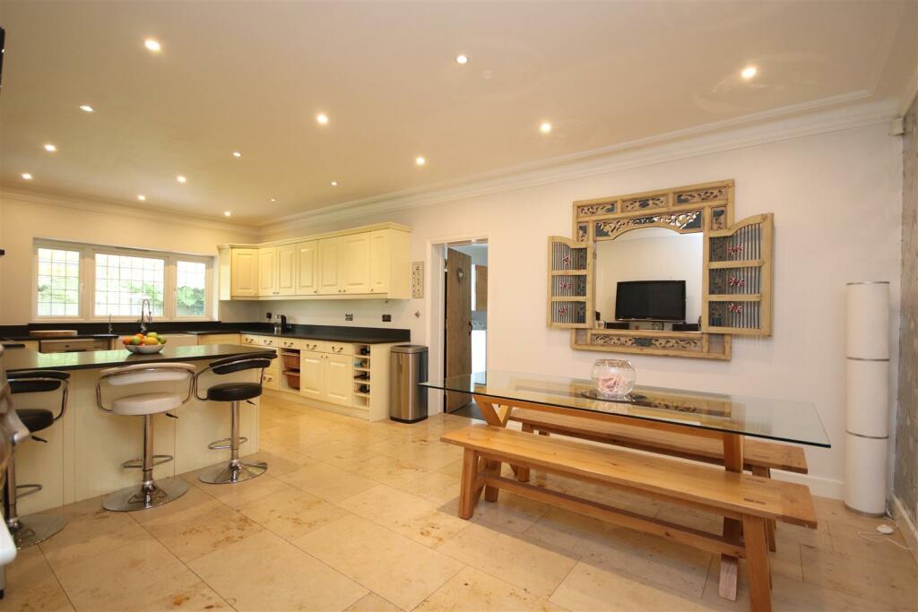 Additional image 29 of Main Road, Hextable, Swanley