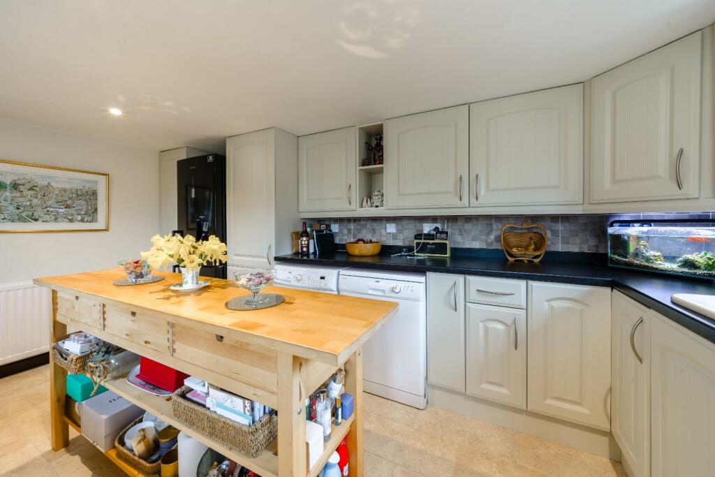 Additional image 7 of Beautiful detached cottage in the heart of Yatton