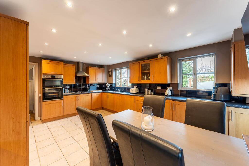 Additional image 8 of Cedern Avenue, Elborough - IMPRESSIVELY LARGE