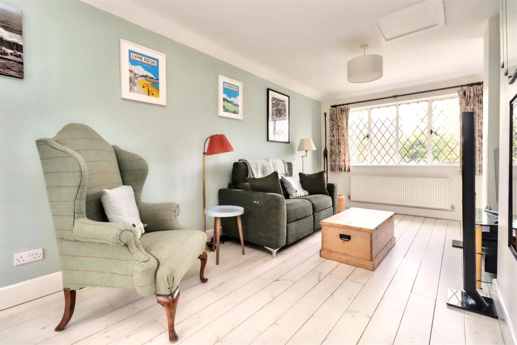 Additional image 22 of Secluded Upper Clevedon position