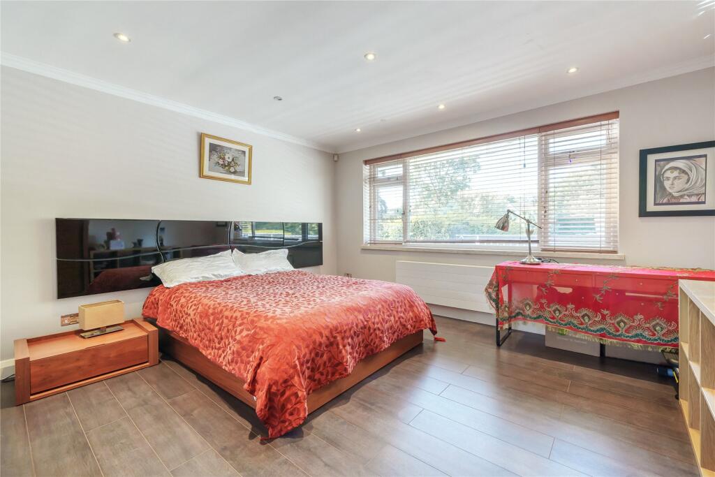 Additional image 23 of Westleigh Drive, Bromley