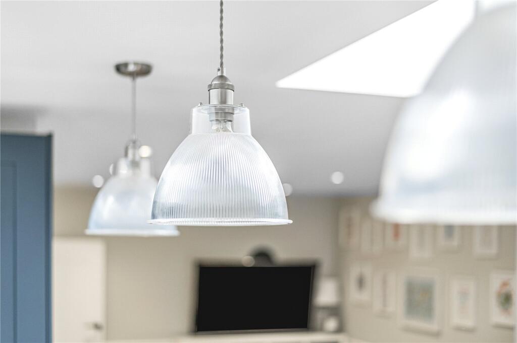 Additional image 25 of Hayes Wood Avenue, Bromley, BR2