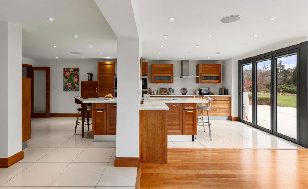 Additional image 12 of Barnfield Wood Close, Beckenham, BR3