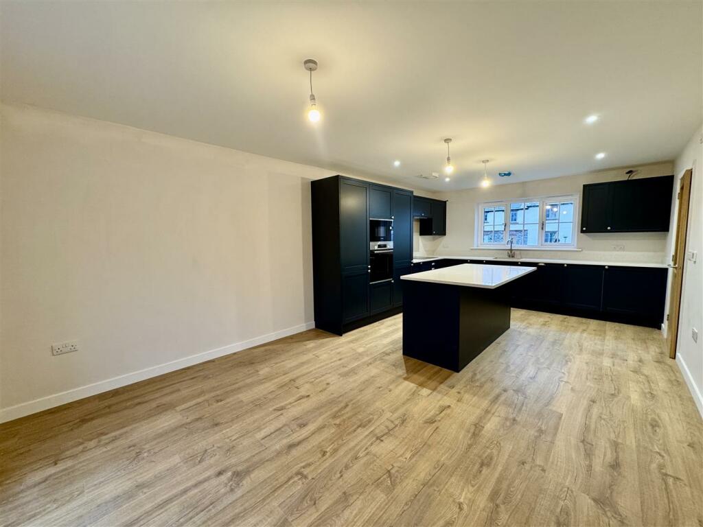 Additional image 5 of Underskiddaw, Keswick