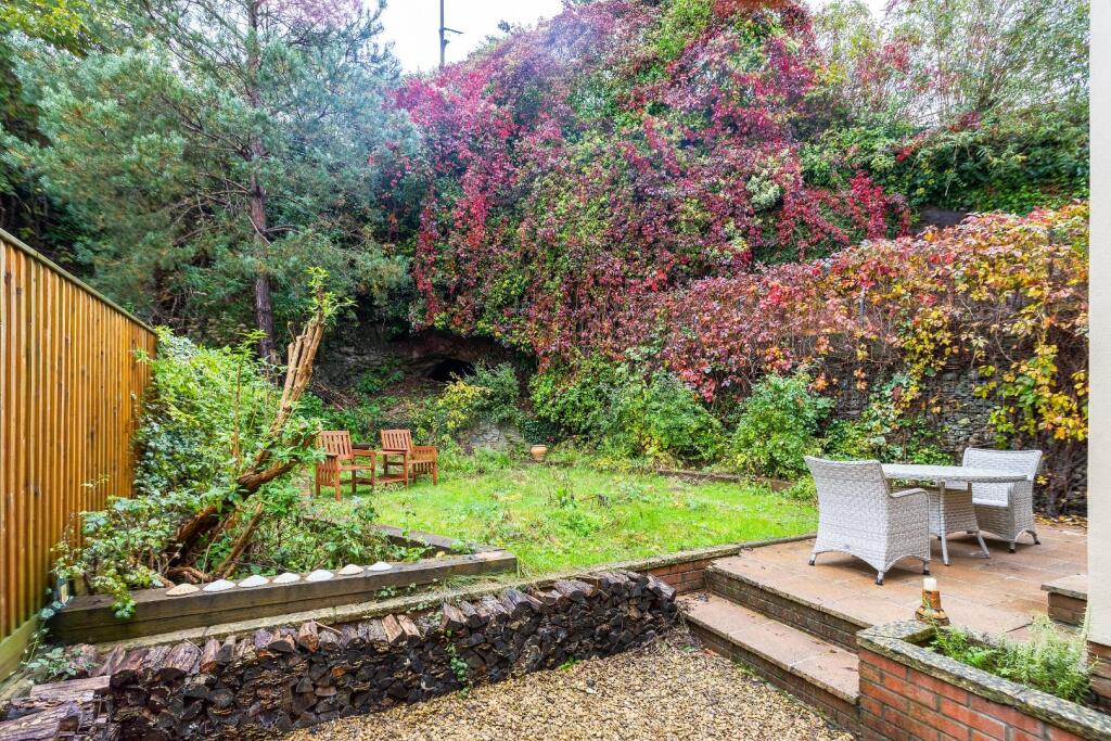 Additional image 12 of Dundridge Lane, Troopers Hill