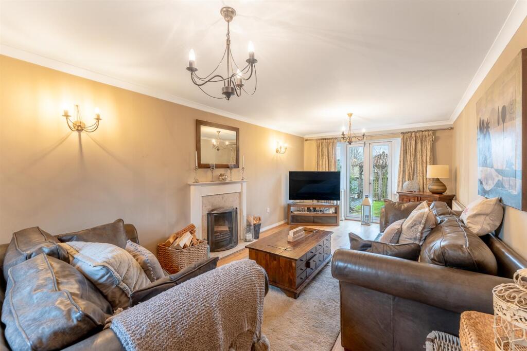 Additional image 3 of Cedern Avenue, Elborough - IMPRESSIVELY LARGE