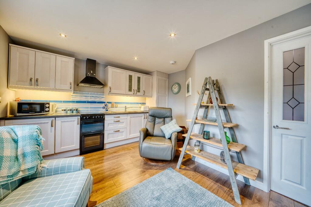 Additional image 19 of Views over Cleeve's countryside with annex