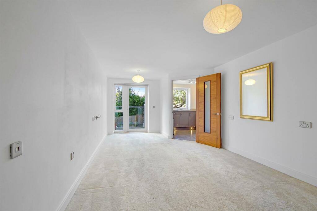 Additional image 2 of Manor Park Road, Chislehurst