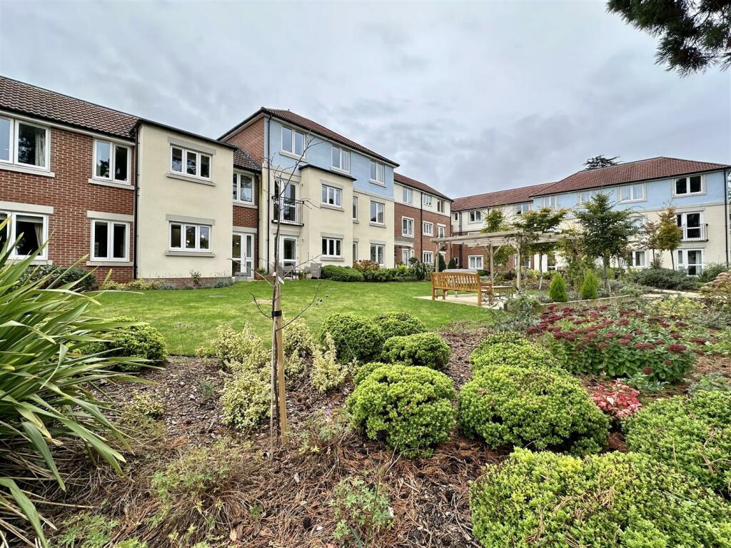Additional image 28 of Alexandra Lodge, Stokefield Road, Thornbury