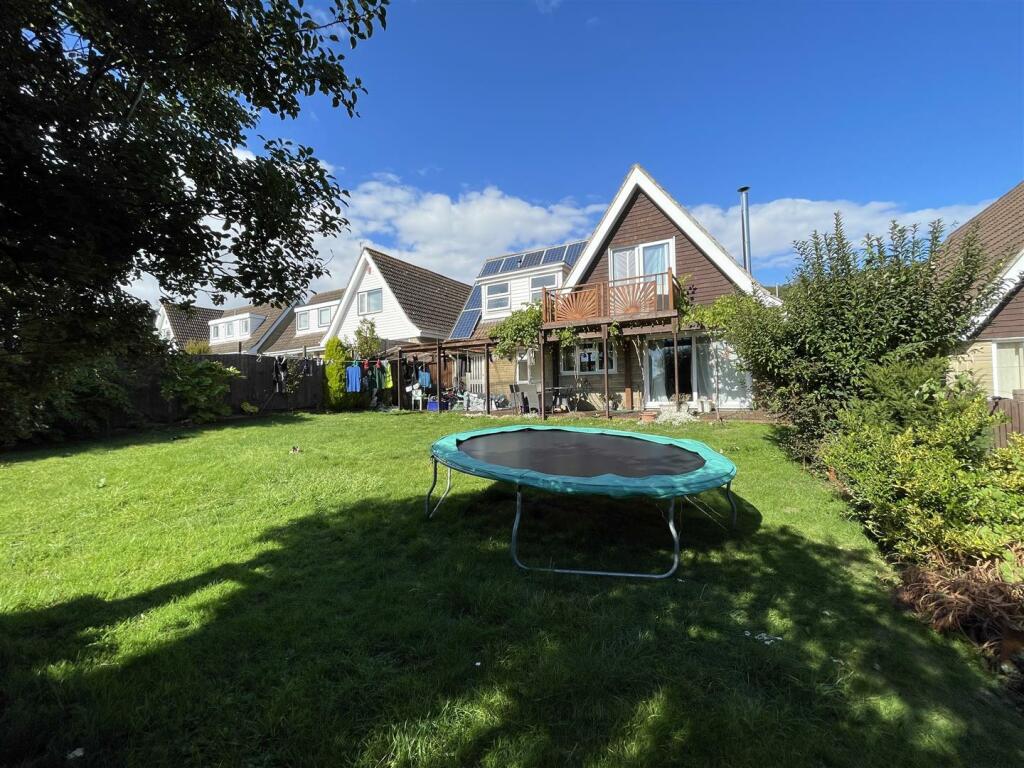 Additional image 22 of St Peters Avenue Weston-super-Mare - Popular Hillside Cul-De-Sac
