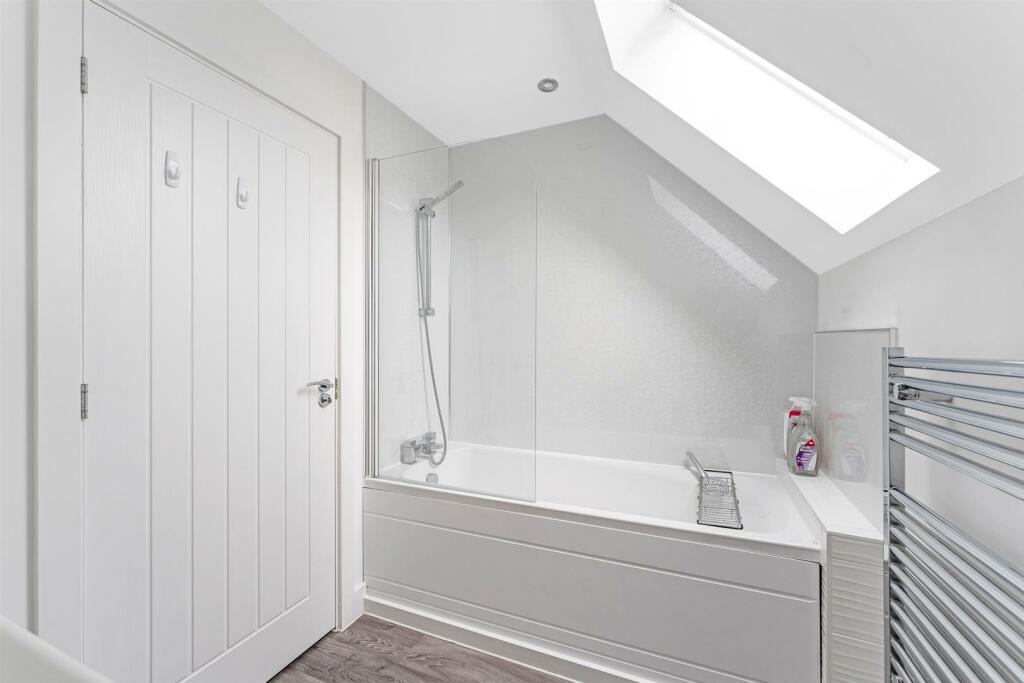 Additional image 18 of Wentwood Drive, Bleadon Hill - Stunning Home!