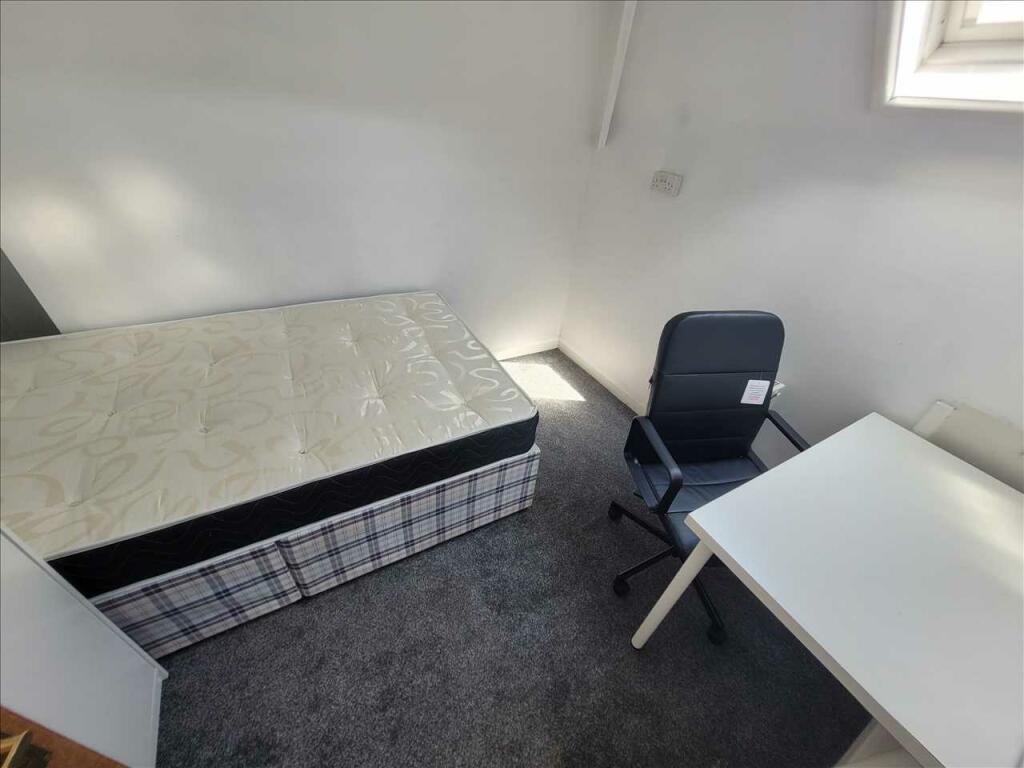 Additional image 5 of Chesterfield Road