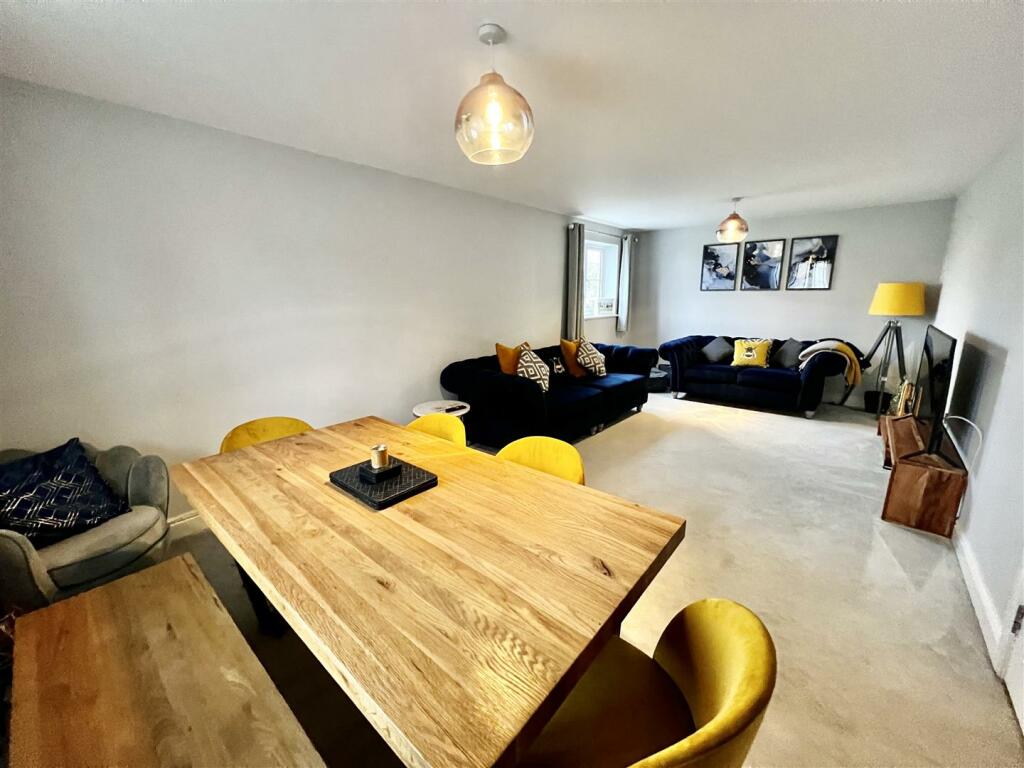 Additional image 5 of Thompson Way, West Wick - DECEPTIVE HOUSE!