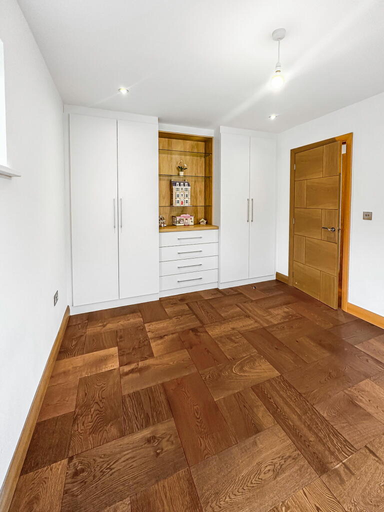 Additional image 25 of Merewood Close, Bromley, BR1 2AN