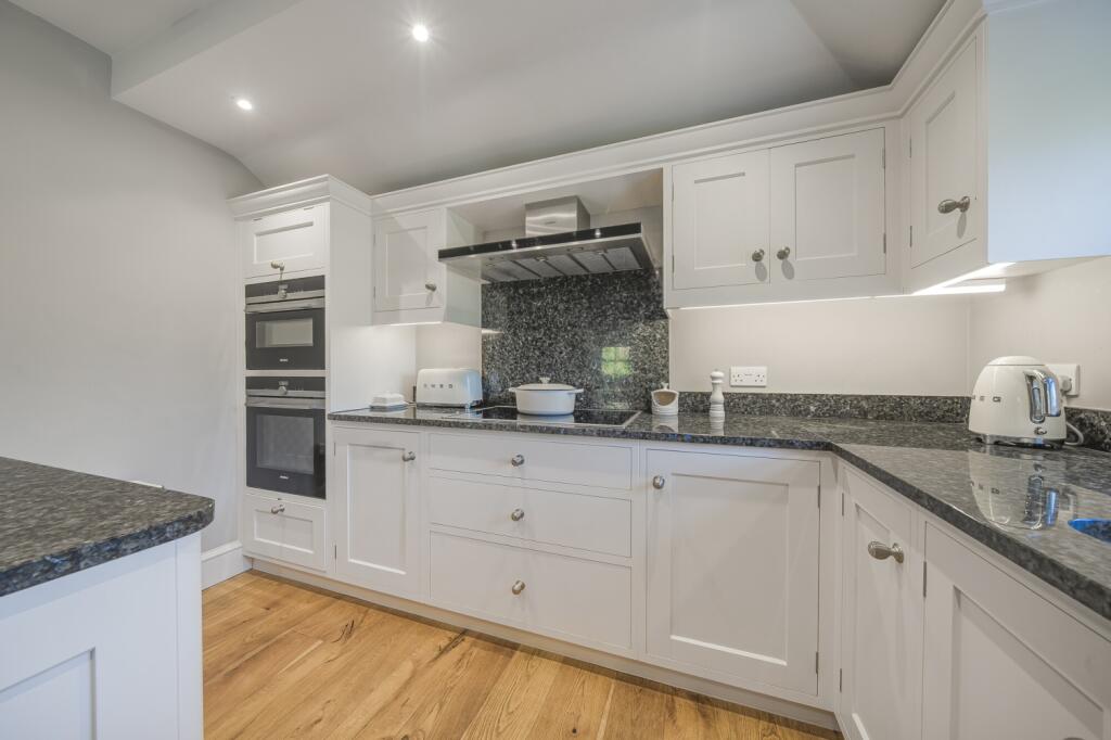 Additional image 15 of Willoughby Lane Bromley BR1