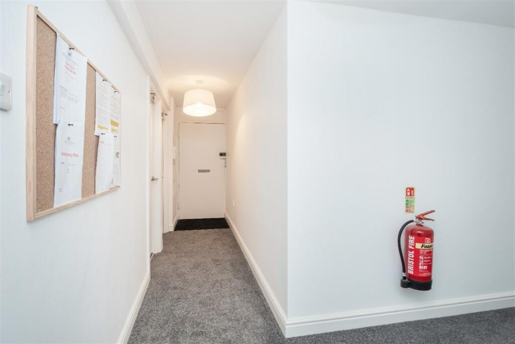 Additional image 11 of 3 bedroom property in High Kingsdown, Bristol