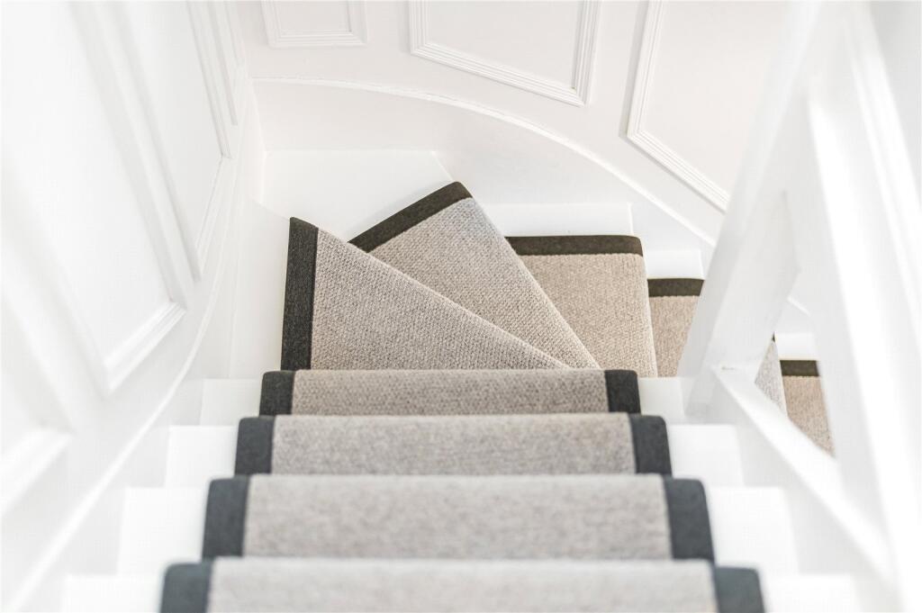 Additional image 19 of Hayes Wood Avenue, Bromley, BR2